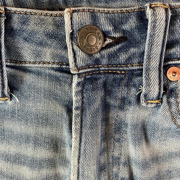 American Eagle Outfitters Light Blue Denim Jeans - Picture 4 of 10
